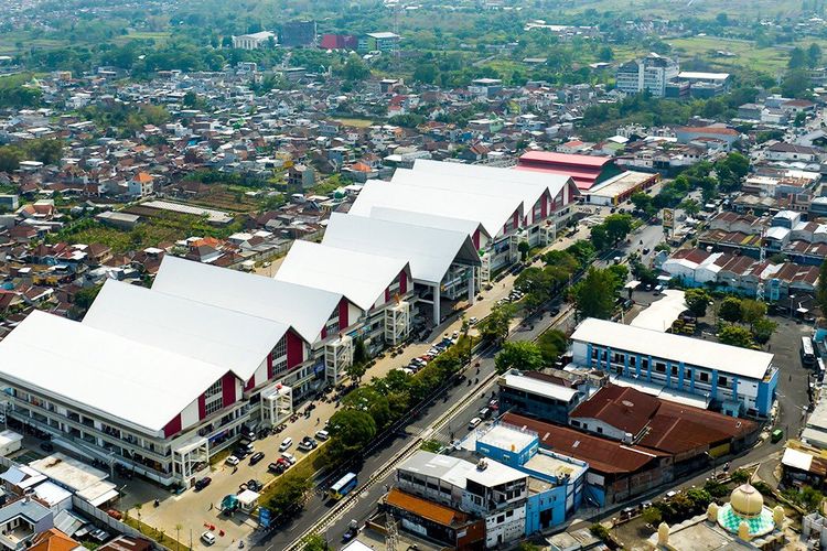 Pasar Induk Among Tani di Kota Batu, Provinsi Jawa Timur.