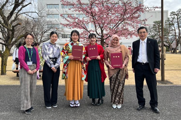 Kisah Almi, Lulusan Beasiswa Ajinomoto dari Sukabumi Raih Gelar Master Ilmu Gizi di Jepang