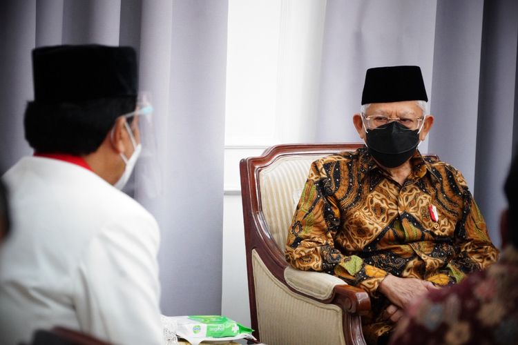 Wakil Presiden Ma'ruf Amin menerima audiensi Kepala BPIP Yudian Wahyudi di Kediaman Resmi Wapres, Jakarta, Rabu (6/4/2022)