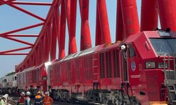 8 Lokomotif Seberat 684 Ton Lintasi Rel Layang Simpang Joglo, Solo, Ini Hasilnya