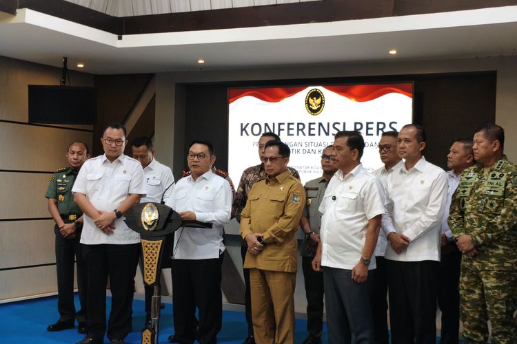 Dudung, Tito Karnavian dan Menlu Kumpul di Kemenko Polkam, Bahas Karhutla-Ketersediaan BBM