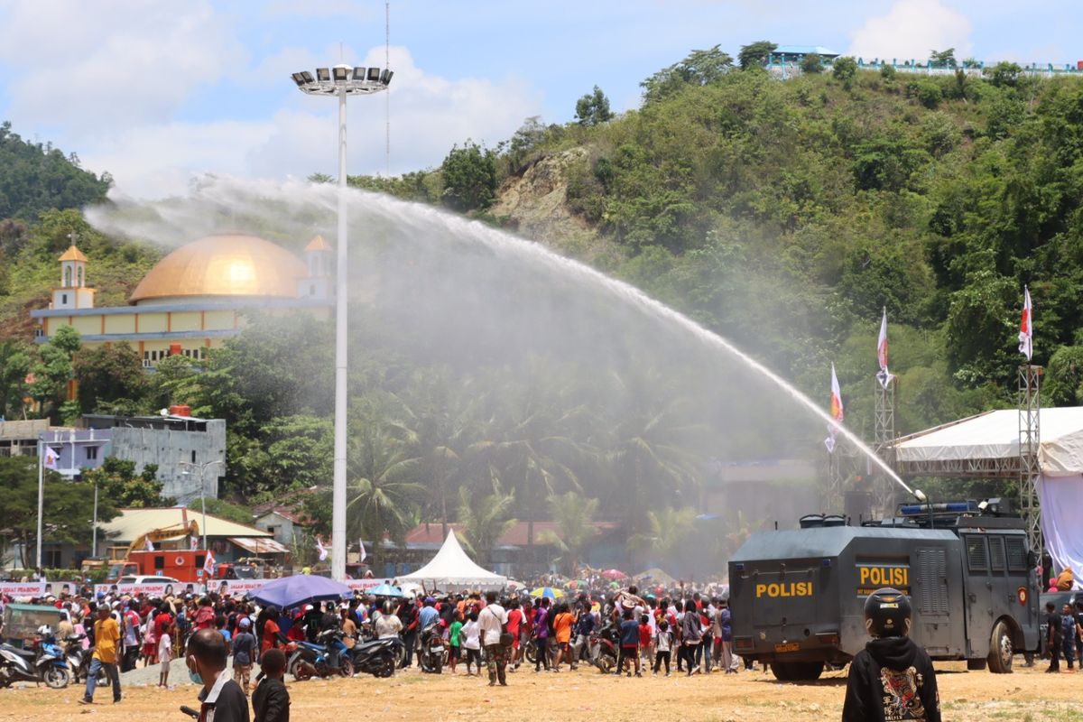 Susana acara jalan sehat yang digelar Partai Gerindra di Kota Jayapura, Papua, Rabu (22/3/2023).