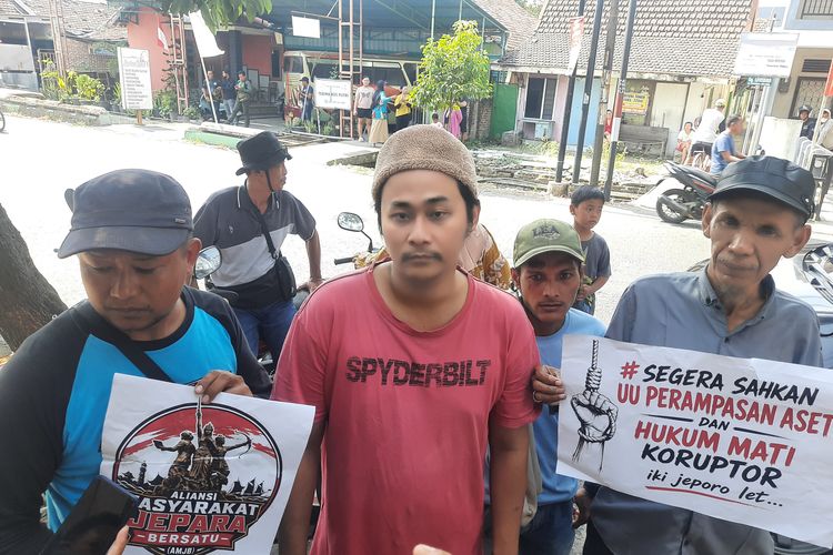 Gabung Rombongan Pati hingga Pakai Mobil Pribadi, Massa dari Jepara Ikut Demo ke Jakarta