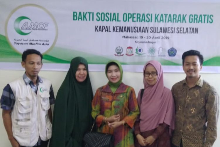 Pemerintah Kota Makassar melalui  Dinas Kesehatan Kota bekerja sama dengan Asia Muslim Charity Foundation (AMCF)  menggelar operasi gratis Katarak, di Balai Kesehatan Mata Masyarakat (BKMM), Kelurahan Banta bantaeng, Makassar, Sabtu (21/4/2019).