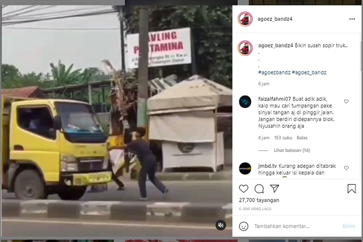 Aksi remaja hadang truk 