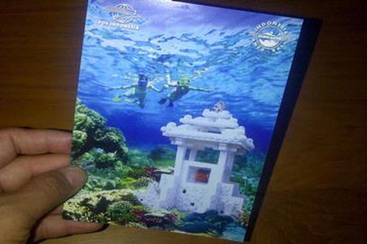 Kartu Pos Bergambar Kotak Pos di Dasar Laut Amed