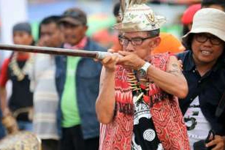 Rangkaian kegiatan Festival Wonderful Indonesia (FWI) di Aruk, Kecamatan Sajingan Besar, Kabupaten Sambas, Kalimantan Barat, 5-6 November 2016.