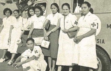 Potret wanita-wanita yang bertugas sebagai anggota Palang Merah Indonesia tahun 1953