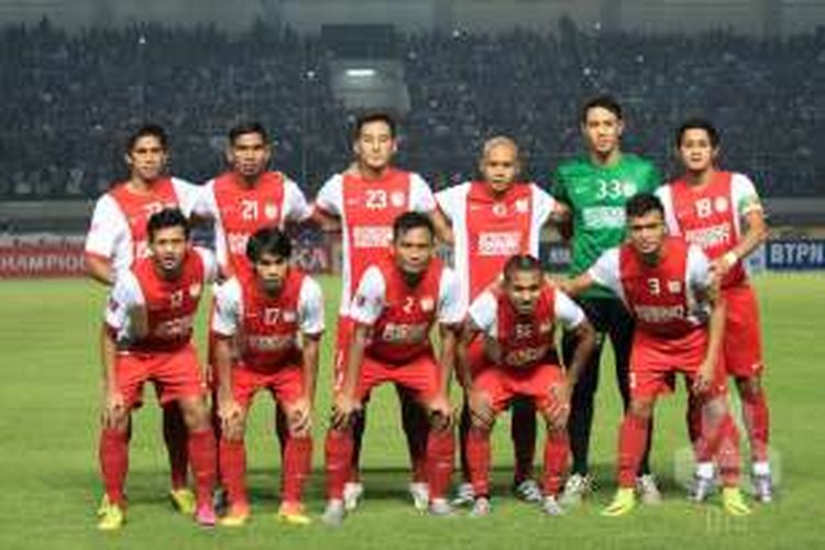 Skuad PSM Makassar berfoto sebelum partai kontra Persib Bandung pada lanjutan TSC di Stadion Gelora Bandung Lautan Api, Sabtu (2/7/2016)