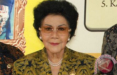 Jinsiy olat va qin jinsiy aloqa oyoqlar orasida turgan vagina