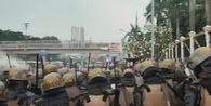Demo Buruh Berakhir Ricuh, Situasi di Sekitar Gedung DPR Kacau