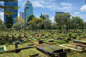 Hidup Sudah Susah, Mati Pun Susah: Potret Krisis Makam Jakarta