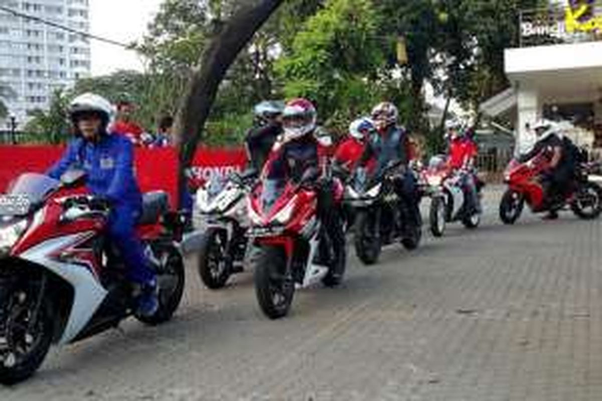 Test ride Honda CBR150R di Jakarta.