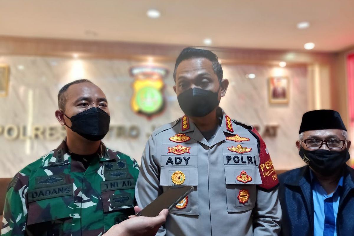 Kapolres Jakarta Barat Kombes Pol Ady Wibowo saat ditemui wartawan Selasa (30/3/2021).