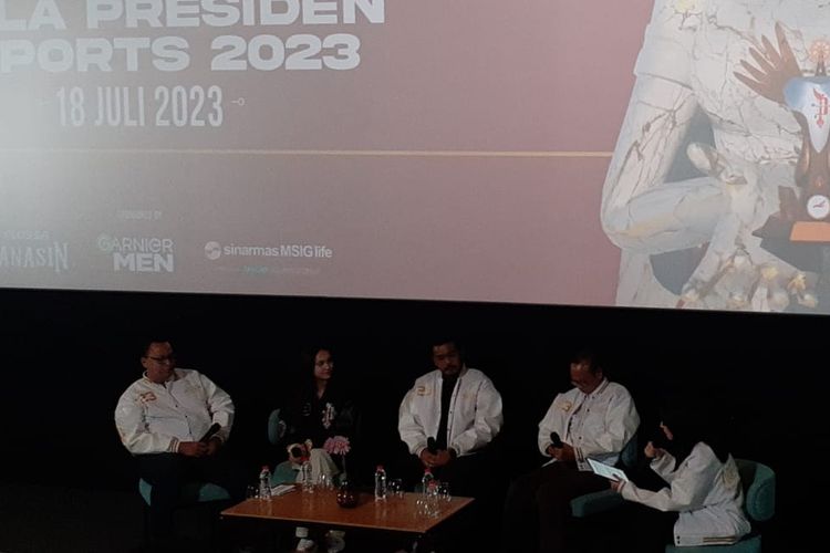 Suasana tanya jawab dalam acara Exclusive Screening dan Konferensi Pers Kickoff Piala Presiden Esports 2023 di CGV Grand Indonesia, Jakarta, pada Selasa (20/7/2023) siang WIB (KOMPAS.com/Frengky Tanto Wijaya).