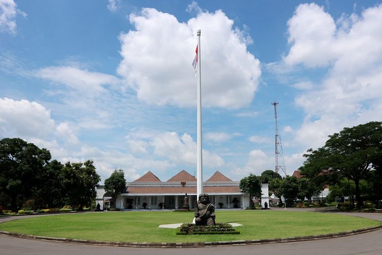 Gedung Agung, Yogyakarta DOK. Shutterstock/Sutrisno Gallery