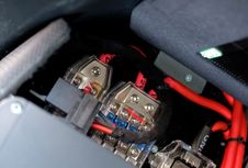 Pentingnya Kabel yang Tepat Saat Modifikasi Audio Mobil