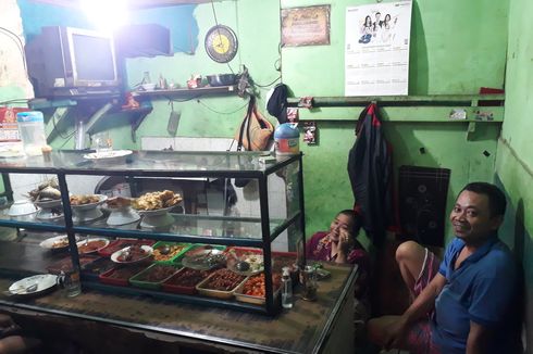 Omzet Turun hingga 80 Persen akibat Wabah Corona, Pemilik Warteg Ini Tetap Berbagi Makanan