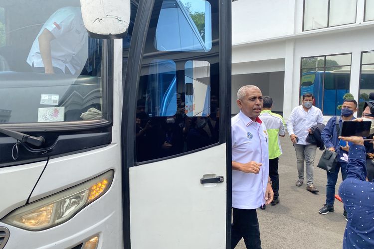 Rombongan PSSI tiba di Kemenko Polhukam, Jakarta, Selasa (11/10/2022) siang.