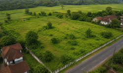 Benarkah Anak Angkat Bisa Mewarisi Rumah atau Tanah Orangtua? 