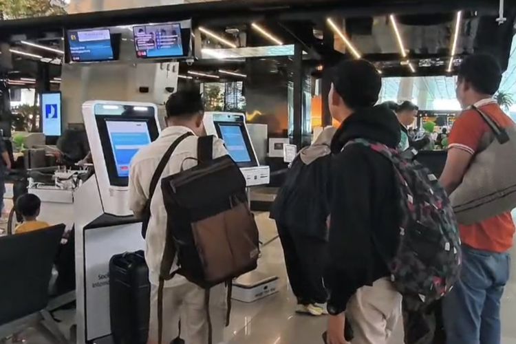 Tarif Tiket Pesawat Mahal, Pemudik Pilih Naik Bus untuk Mudik Lebaran