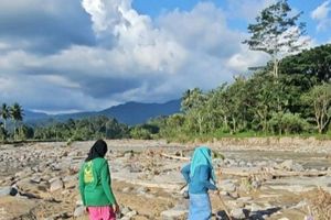 Keluarga Mohon Pencarian Ipda Angga dalam Bencana Sumbar Tak Dihentikan: Kehilangan Ini Tak Ada Obatnya