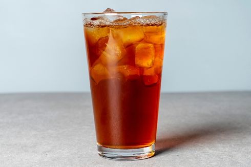 Cara Membuat Cold Brew Tea di Rumah, Pakai Teh Celup