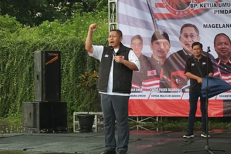 Ketua Umum PKN, Anas Urbaningrum dalam acara Konsolidasi Pemenangan Pemilu 2024 PKN Jateng di Balkondes Kembanglimus, Magelang, Minggu (28/1/2024).