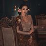 Gaya Anggun Nikita Mirzani dengan Kebaya, Bikin Pangling!
