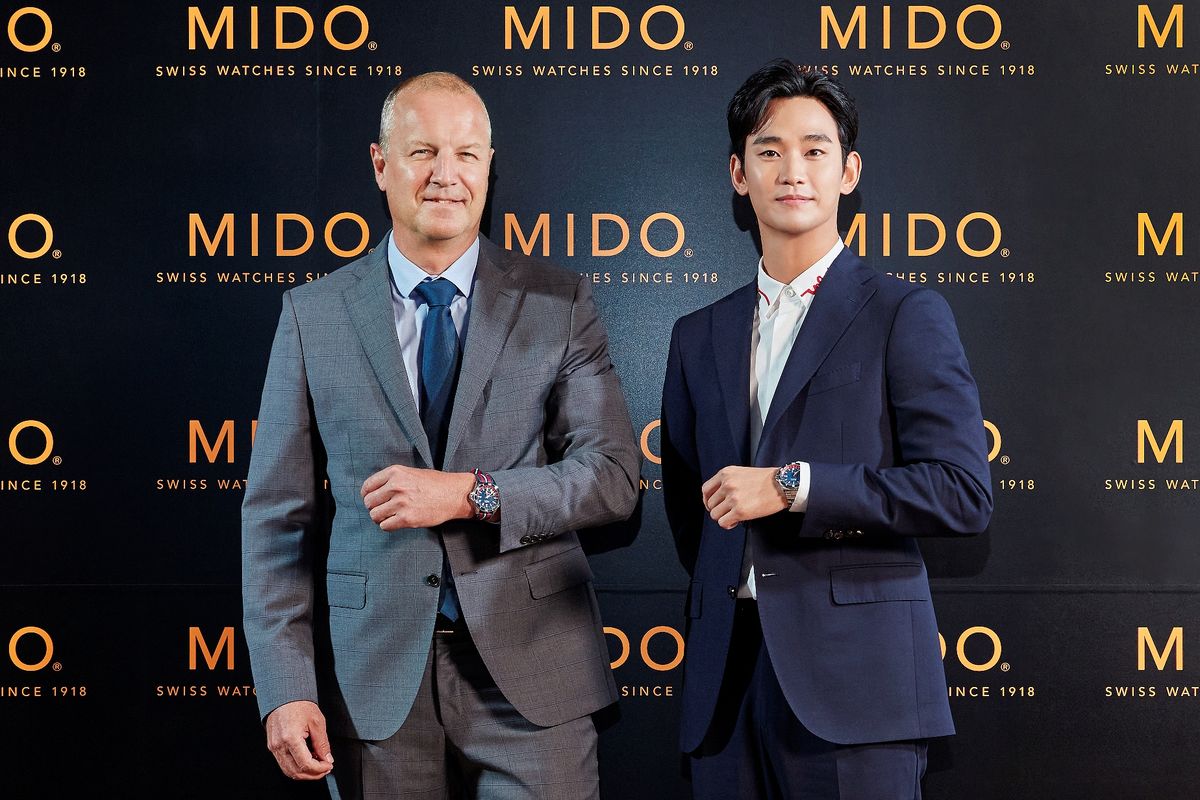 Chief Executive Officer (CEO) Mido Franz Linder bersama brand ambassador Mido Kim Soo Hyun