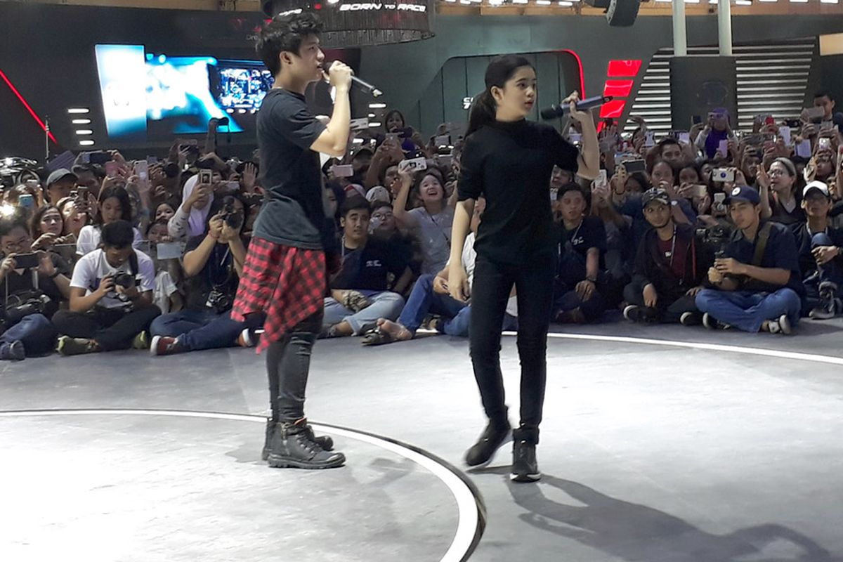 Penampilan Ranz-Niana, Youtuber dan selebgram asal Filipina yang punya keahlian nge-dance di booth Toyota.