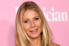 Ulang Tahun Ke-50, Gwyneth Paltrow Pamer Tubuh 