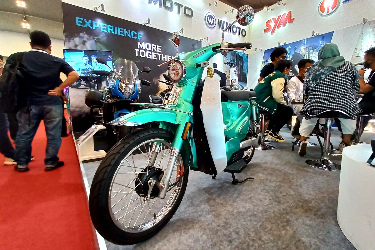 VIDEO] SM Sport E-Classic, Motor Listrik Bergaya Super Cub Jadul