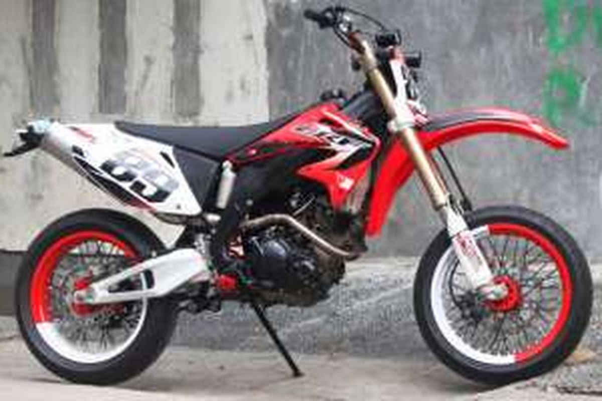 Kawin silang Yamaha Jupiter MX dan Honda CRF250.