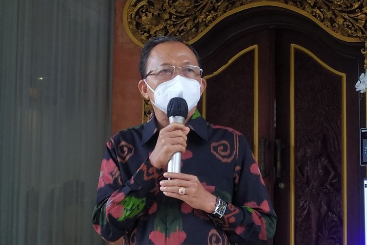 Gubernur Bali Wayan Koster saat jumpa pers di Rumah Dinas Jabatan Gubernur, Selasa (5/10/2021).