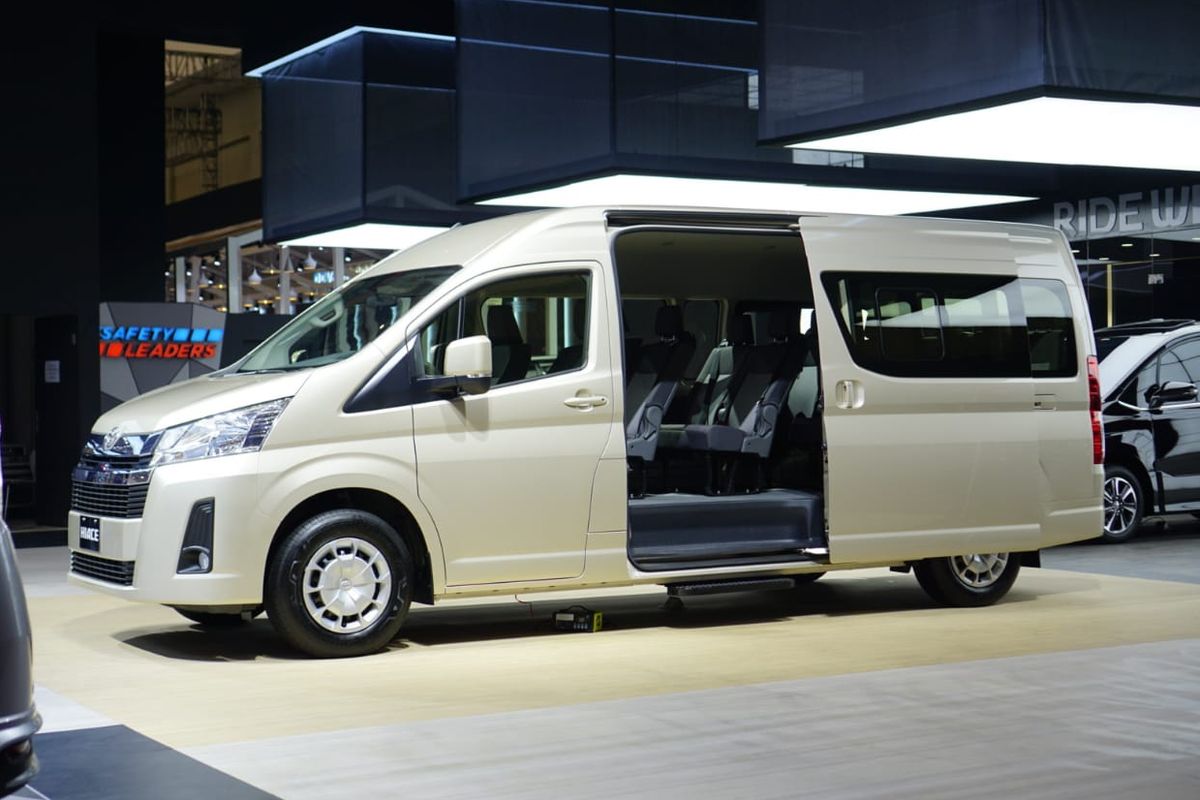 Hiace terbaru hadir di GIIAS 2019