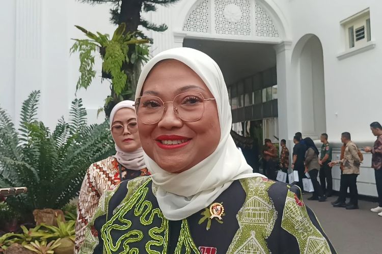 Menaker Ida Fauziyah di Kompleks Istana Kepresidenan, Jakarta, Rabu (13/3/2024).