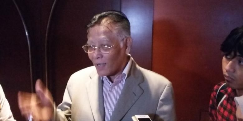 Ahli hukum dari Universitas Padjajaran Romli Atmasasmita, saat ditemui di Hotel Borobudur, Jakarta Pusat , Selasa (13/10/2015).