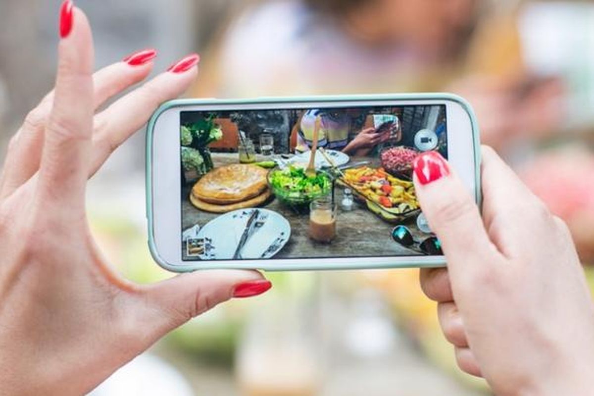 Google uji coba fitur unggah otomatis foto makanan pada Maps