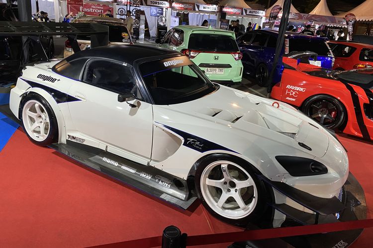 Modifikasi Honda S2000