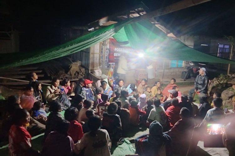Balita Pengungsi Gempa Manggarai Timur Diserang Demam dan Flu, Warga Butuh Medis Segera