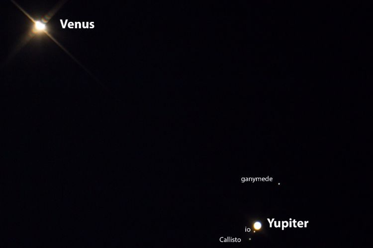 Foto fenomena konjungsi Venus dan Jupiter ini diambil menggunakan teleskop pada (1/7/2015) pukul 19.32 di Yogyakarta.