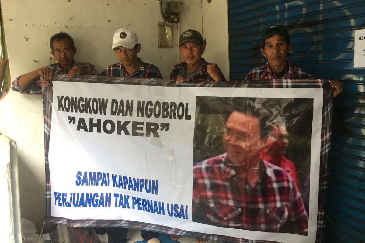 Foto Pendukung BTP, di Mako Brimob, Kelapa Dua, Depok, Rabu (23/1/2019).