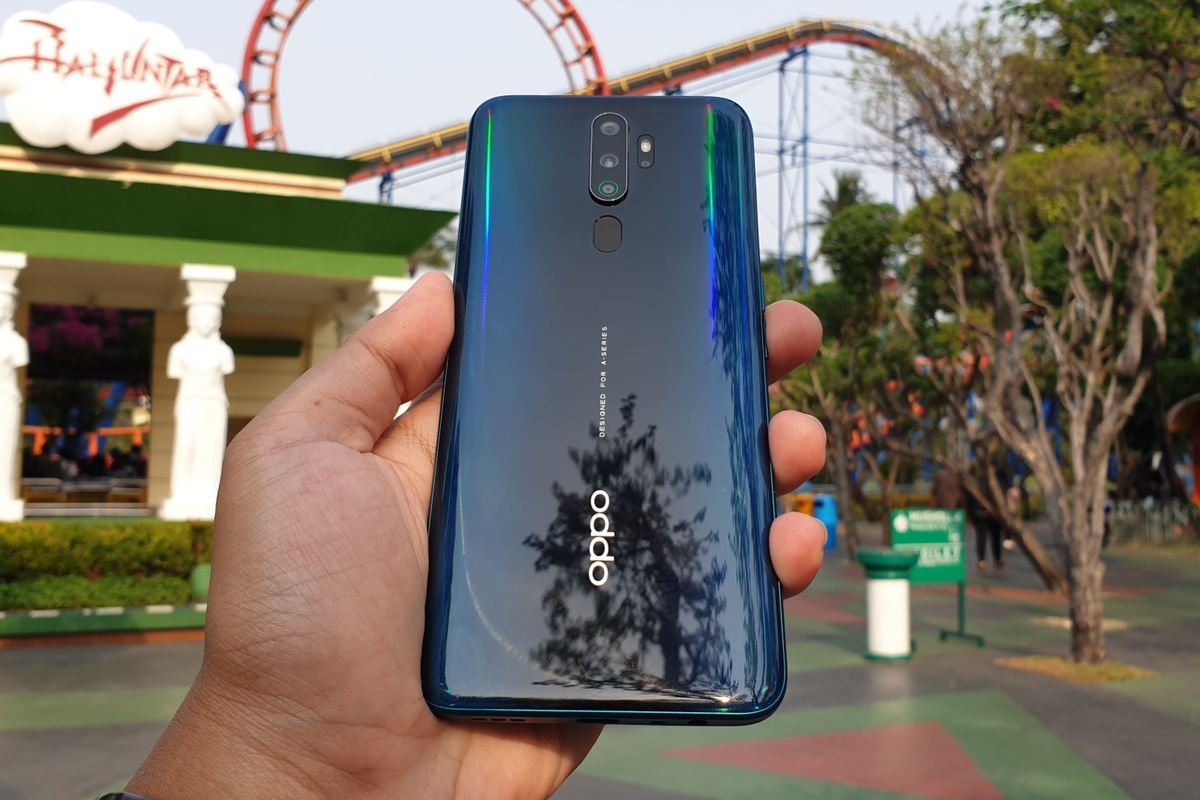 Oppo A9 2020 dalam genggaman