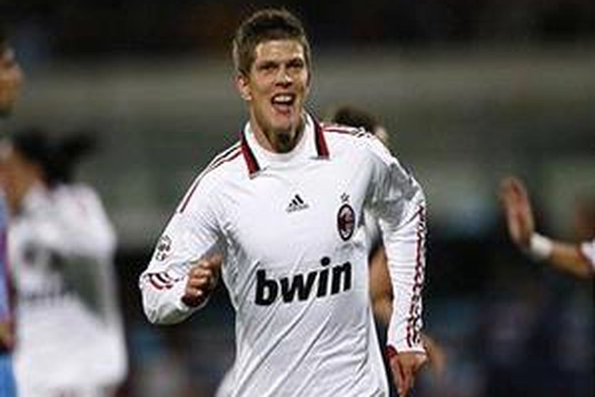 Penyerang AC Milan, Klaas-Jan Huntelaar.
