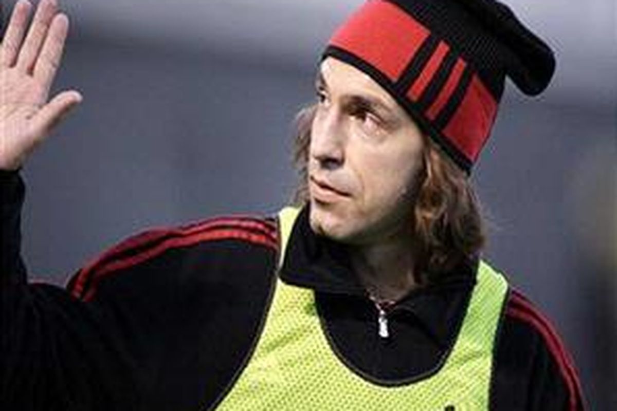 Andrea Pirlo bisa jadi meninggalkan AC Milan.