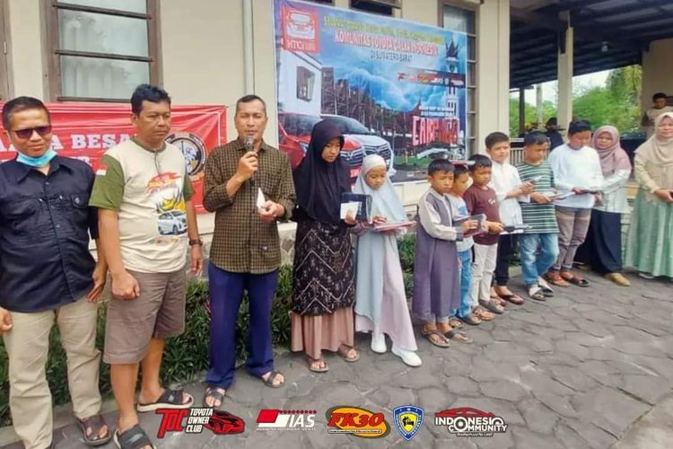 Komunitas Toyota Calya Indonesia adakan touring ke Sumatera Barat.