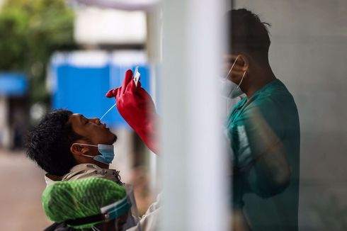 Menristek: Kami sedang Lakukan Penelitian untuk Ganti Tes Swab dengan Saliva