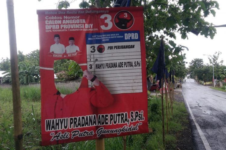 Salah satu Alat peraga Kampanye (APK) Milik Caleg PDIP Rusak di Gunungkidul (Dokumentasi Bidang Media Badan Pemenangan Pemilu DPC PDI Perjuangan Kabupaten Gunungkidul)