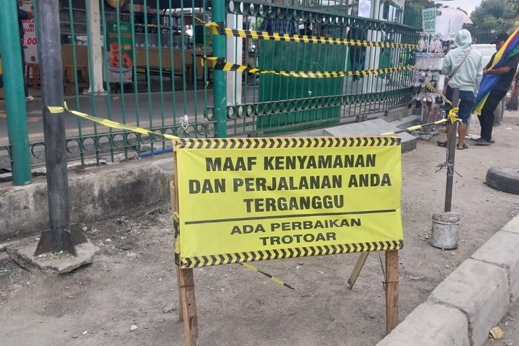 Pintu Masuk-Keluar Stasiun Bogor di Jalan Mayor Oking Ditutup, Akses Pengguna Dialihkan